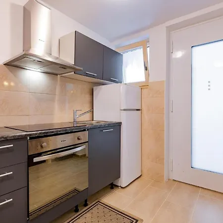 Beautiful Apartment In Lucija