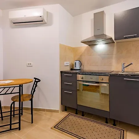 Beautiful Apartment In Lucija Lucija
