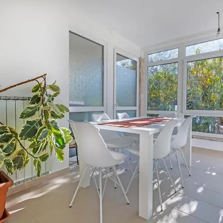 דירה 1 Bedroom In